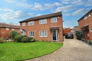 32046249 Skiddaw Close, Great Notley, Braintree