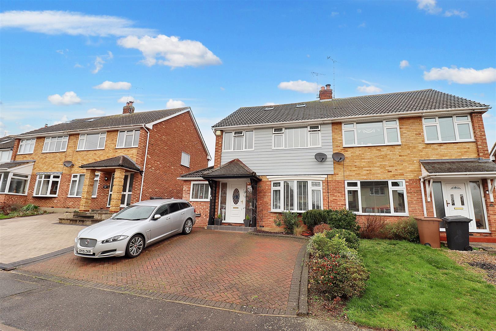 32889340 Glebe Crescent, Broomfield, Chelmsford